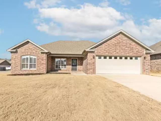 1000 PURITAN DR, JACKSONVILLE, AR 72076