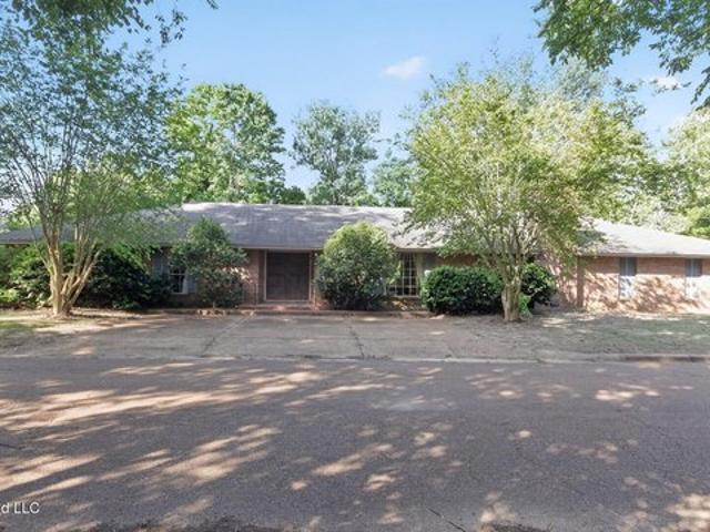 1000 Pineland Dr, Yazoo City, MS 39194