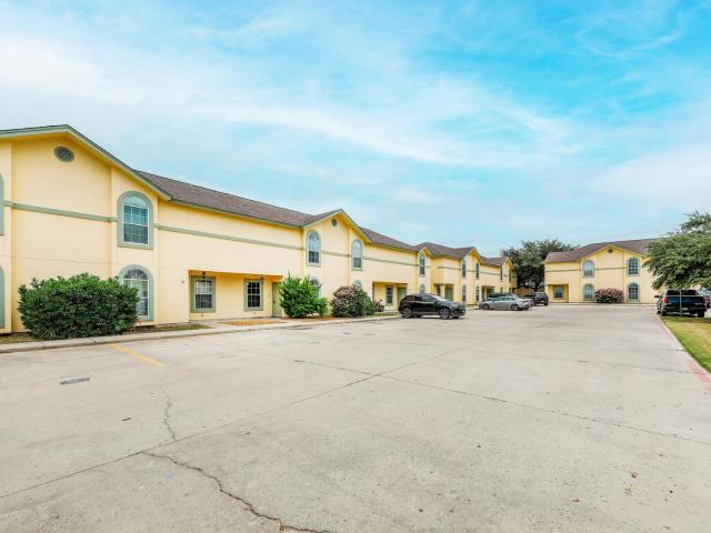 1000 Ranchway Dr 86, Laredo, US, TX