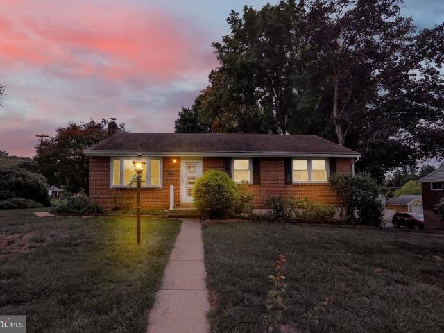 1000 Rhodora Avenue