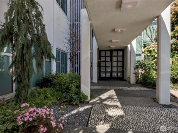 1000 Union St, Unit 110, Seattle, WA 98101 | MLS #2509