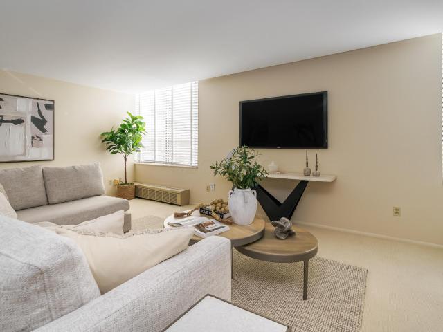 1000 Urlin Avenue # 1407
