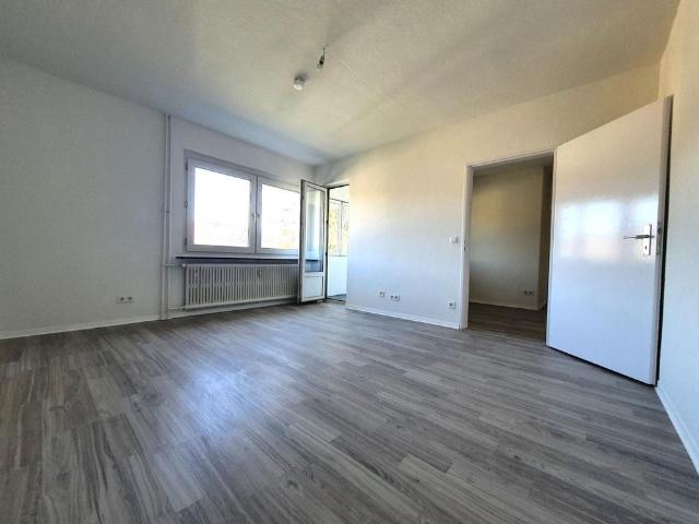 1000,00€ Gutschein dazu denn Zuhause ist: wo man gemütlich eine renovierte Wohnung beziehen kann