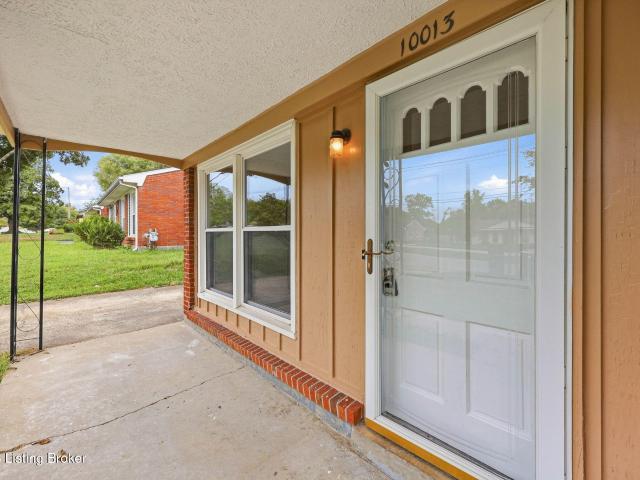10013 Merioneth Dr