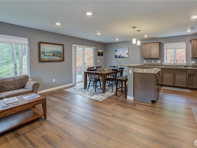 10010 Eagle Creek Road