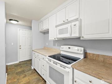 10010 Golden Given Road E # 4