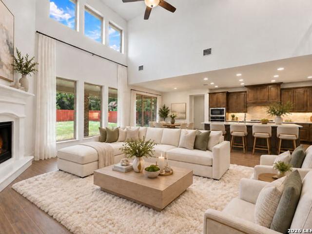 10014 Ellenora Pl