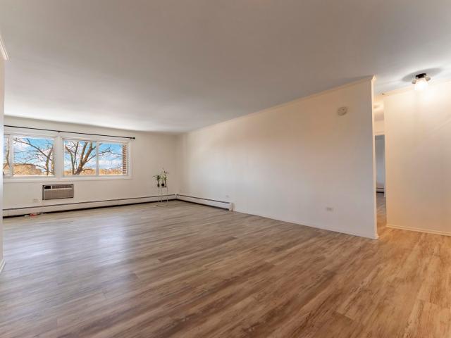 10015 Beverly Dr, Unit 404, Skokie, IL 60076 | MLS #12667