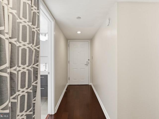 1001 N Randolph Street # 610