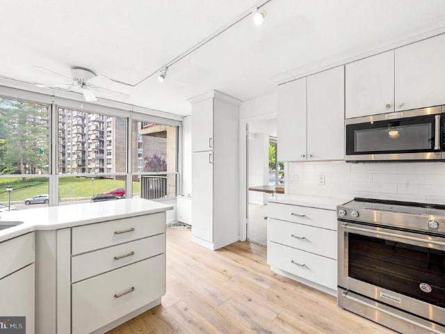 1001 City Avenue # E 306
