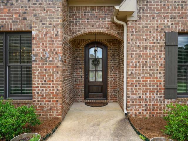 1001 Columbia Circle