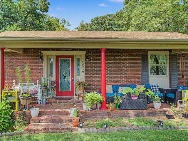 1001 Due West Cir
