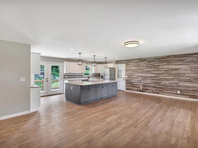 1001 Fairfield Drive