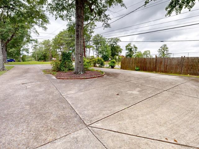1001 Fairlane Drive