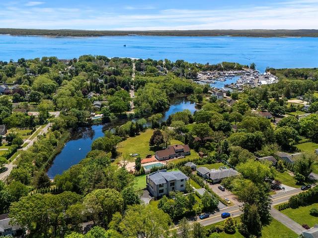 1001 Peconic Bay Boulevard