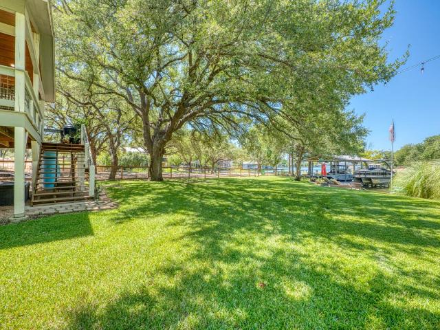 1001 Shorewood Dr