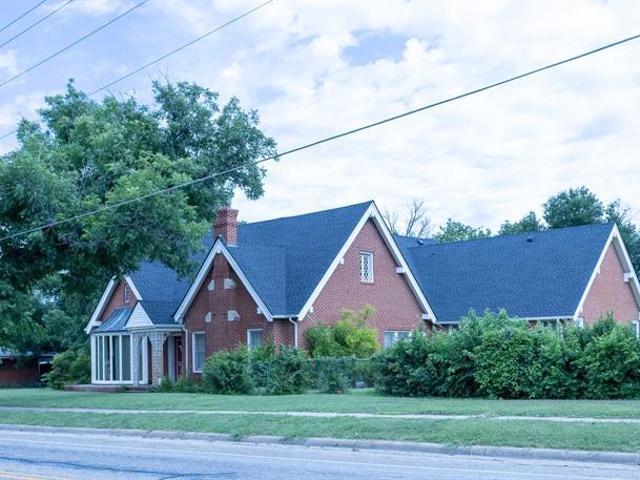 1001 W Walnut Street