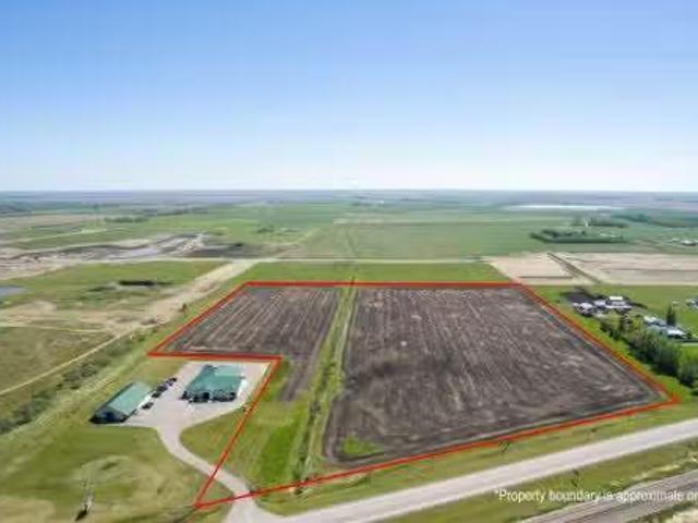 1001A Highway 2A, Carstairs, AB, T0M 0N0 commercial for sale.