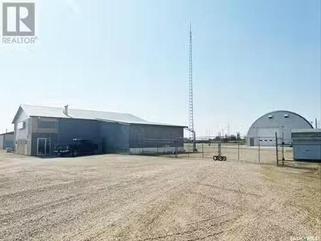 10021 & 10023 Thatcher Avenue, North Battleford, SK, S9A 2Z3.