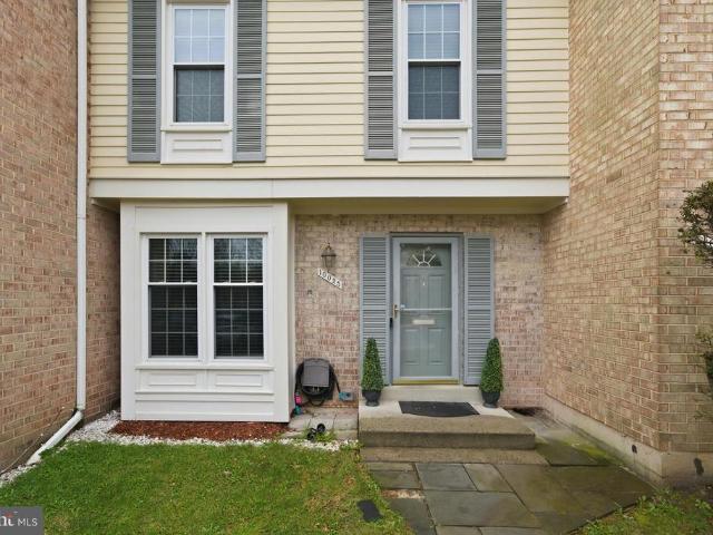 10025 Maple Leaf Drive