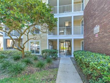 10028 Strafford Oak Ct, Unit 716, Tampa, FL 33624 | MLS #TB8476