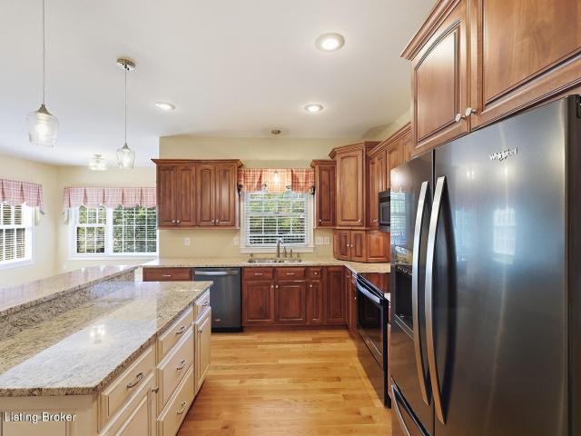 1002 Bunker Hill Dr