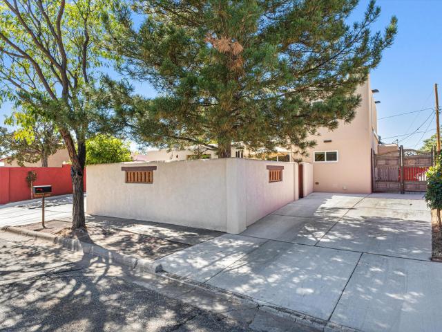 1002 Calle Margarita