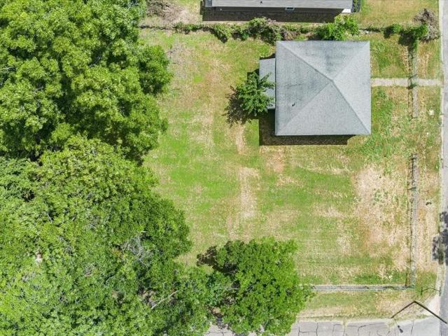 1002 E Calhoun Avenue