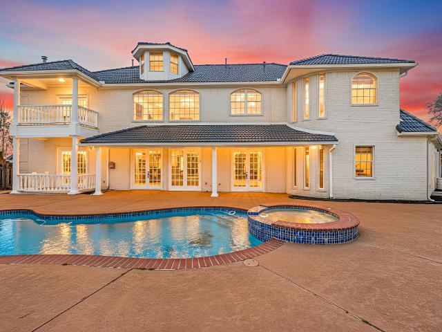 1002 Island View
