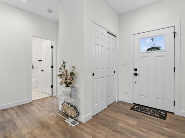 1002 Joshua Lane