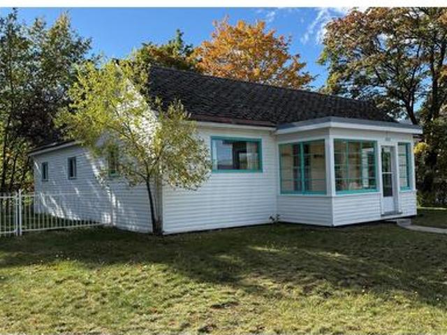 1002 Kootenay Street, Nelson, BC, V1L 1L4 house for sale | Listing ID 10402 | Royal LePage