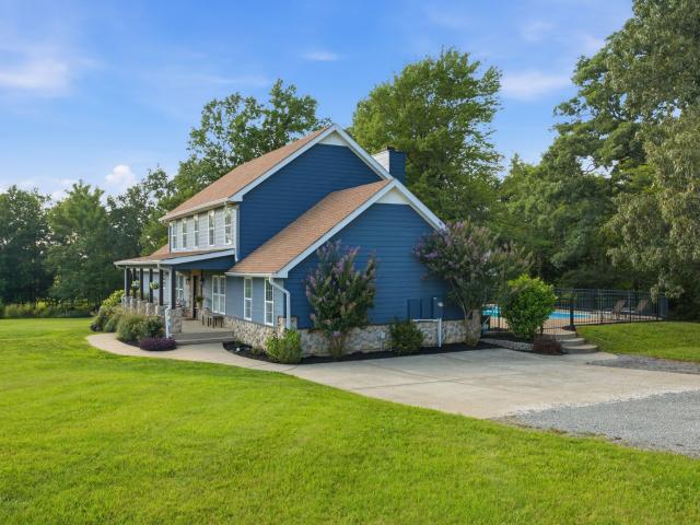 1002 Larkspur Meadows Ln