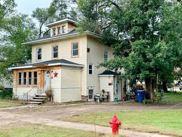 1002 Locust Street