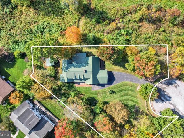 1002 Long Lane