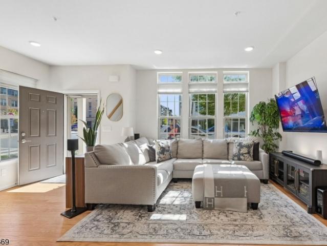 1002 Station Rd