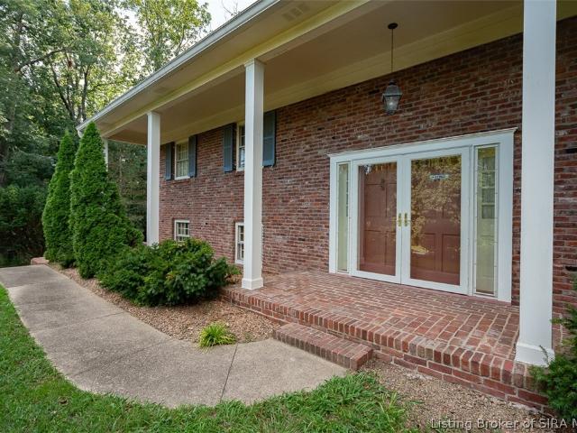 1002 Woodmount Drive