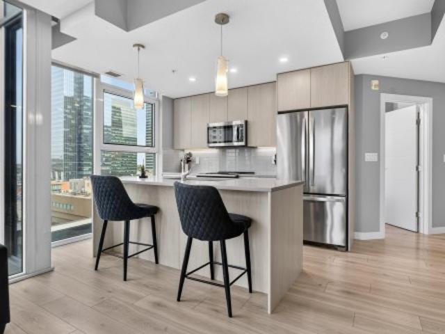 1002 10180 St Nw, Edmonton, AB, T5J 0L1 condo for sale | Listing ID E4507 | Royal LePage