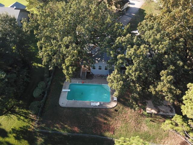 10033 Mockingbird Lane