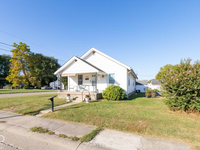 1003 Center Street