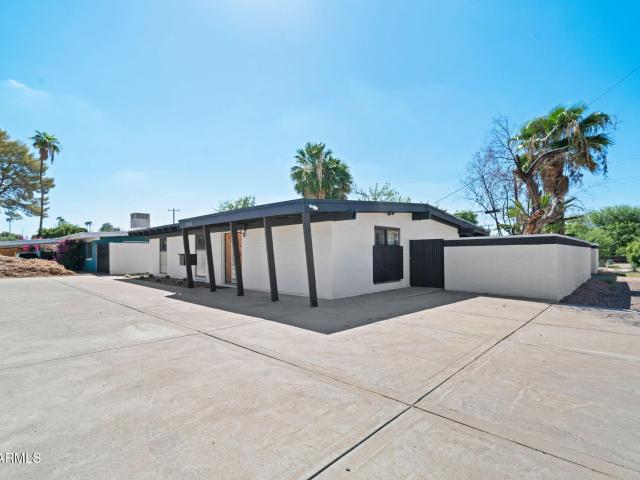 1003 e bethany home road