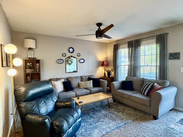 1003 Pine Cir
