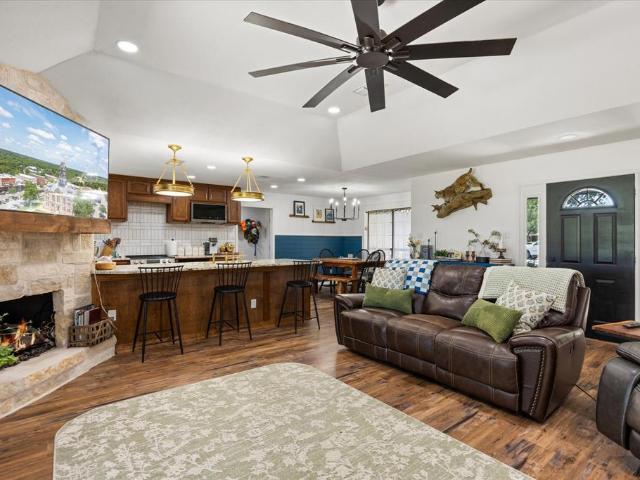 1003 Prairie Wind Boulevard