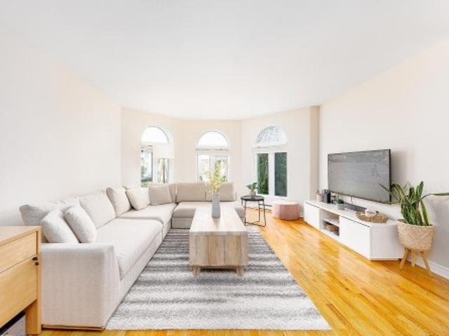 1003 Rue Des Azalées, Laval Sainte Dorothée, QC, H7Y 2E4 house for sale | Listing ID 19705 | Royal LePage