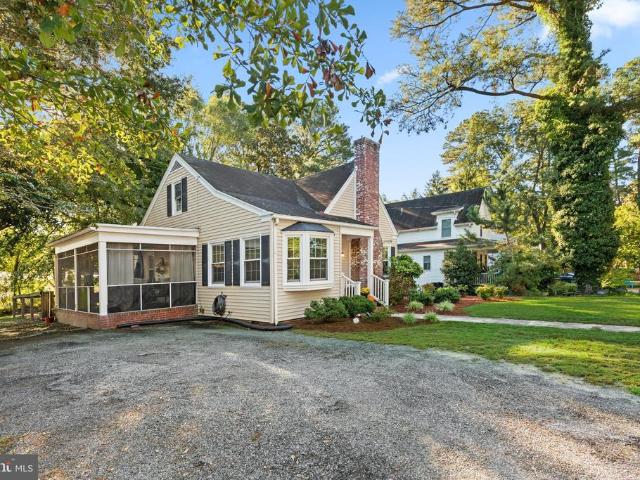1003 Riverside Drive