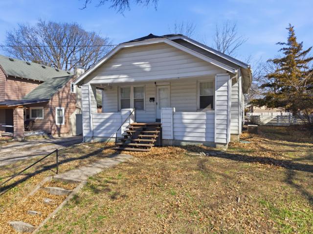 1003 w davis st