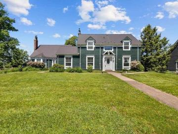 100 & 100A Brighton Road, Charlottetown, PE, C1A 1V1 house for sale | Listing ID 202615 | Royal LePage