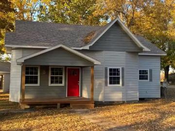 100 COLDREN ST, PARKIN, AR 72373