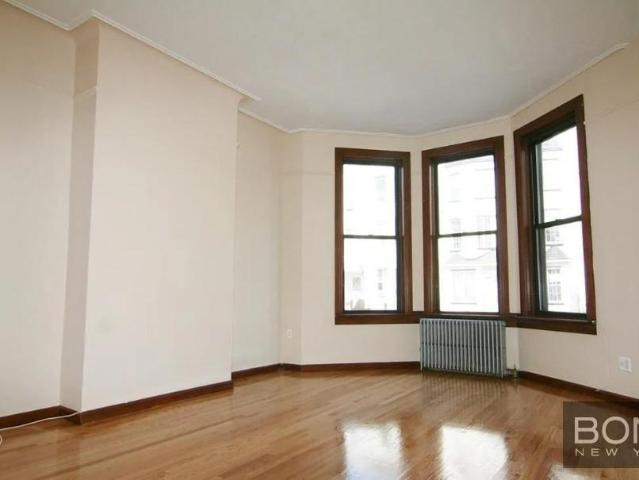 100 Cornelia Street, Brooklyn, NY