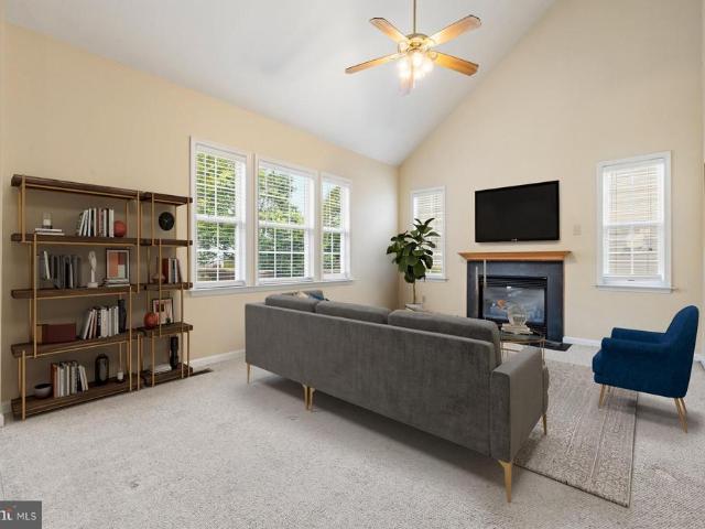 100 Crossing Pointe Court
