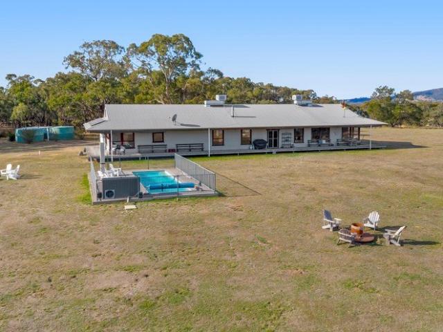 100 Acre Lifestyle Property!
